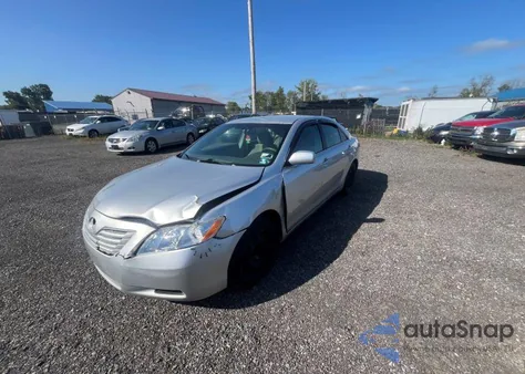 2009 Toyota Camry Le z USA, uszkodzony, nr VIN 4T1BE46K39U356602
